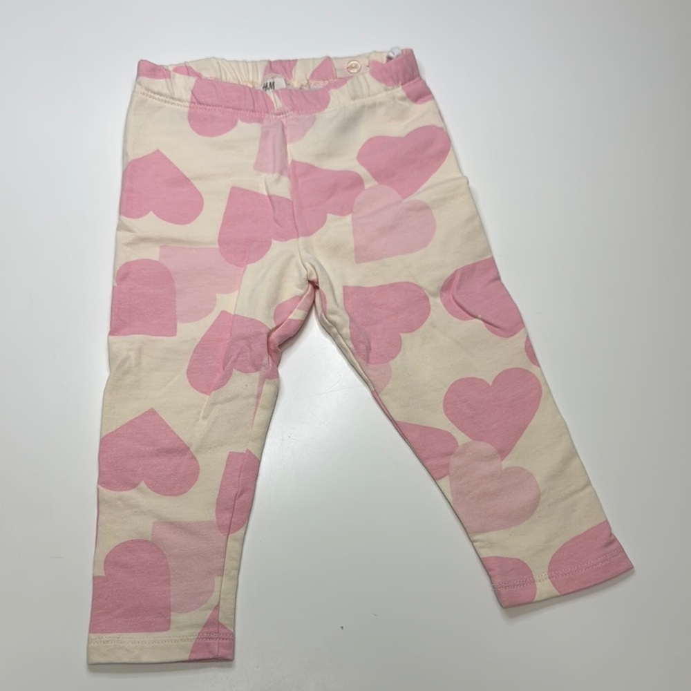 NWOT- H&M Heart Patterned Leggings